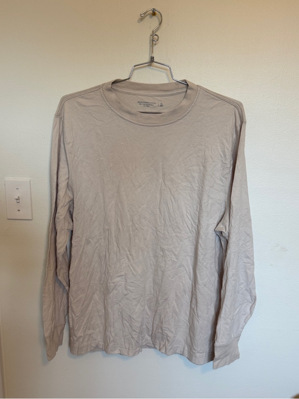Abercrombie & Fitch Long-Sleeve Crewneck Shirt - Light Taupe